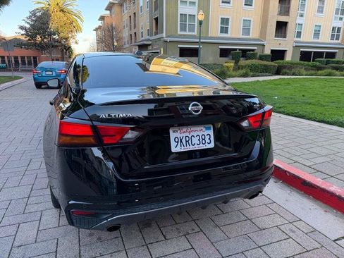 Used 2021 Nissan Altima 2.5 SR FWD image 14