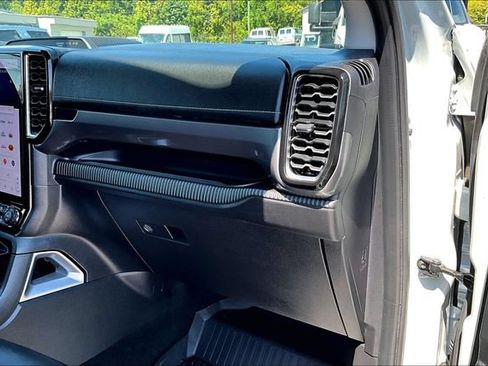 Used 2024 Ford Ranger Lariat w/ FX4 Off-Road Package AWD/4WD image 15