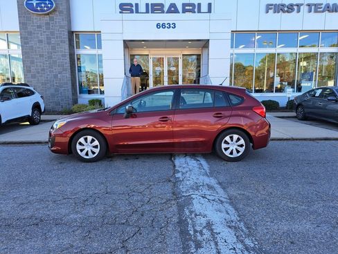 Used 2014 Subaru Impreza 2.0i image 3
