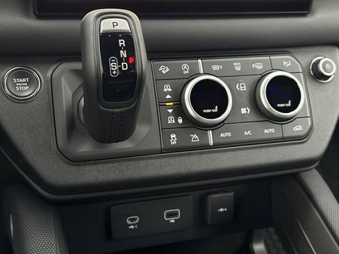 Used 2023 Land Rover Defender 90 V8 image 25