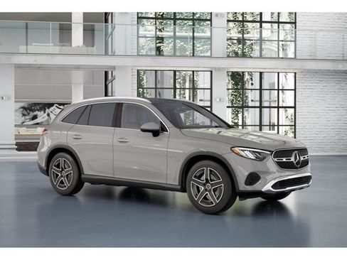 Used 2026 Mercedes-Benz GLC 300 4MATIC image 12