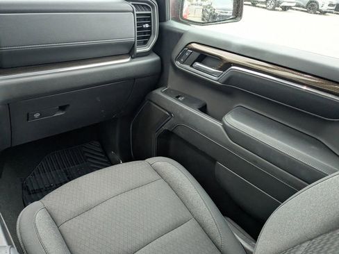 Used 2024 Chevrolet Silverado 1500 LT image 17