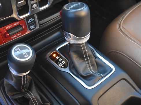 Used 2023 Jeep Gladiator Rubicon w/ LED Lighting Group image 28