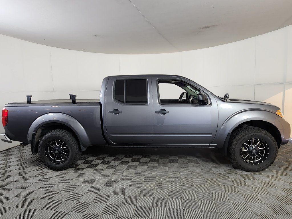 Used 2019 Nissan Frontier SV w/ Value Truck Package AWD/4WD image 8