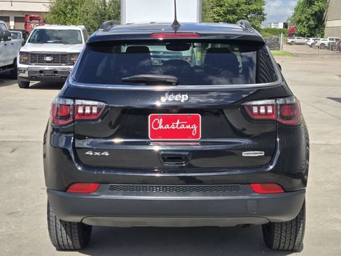Used 2022 Jeep Compass Latitude AWD/4WD image 9