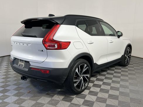Used 2021 Volvo XC40 T5 R-Design w/ Advanced Package image 10