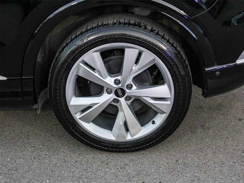 Used 2023 Audi Q4 e-tron Premium Plus image 10