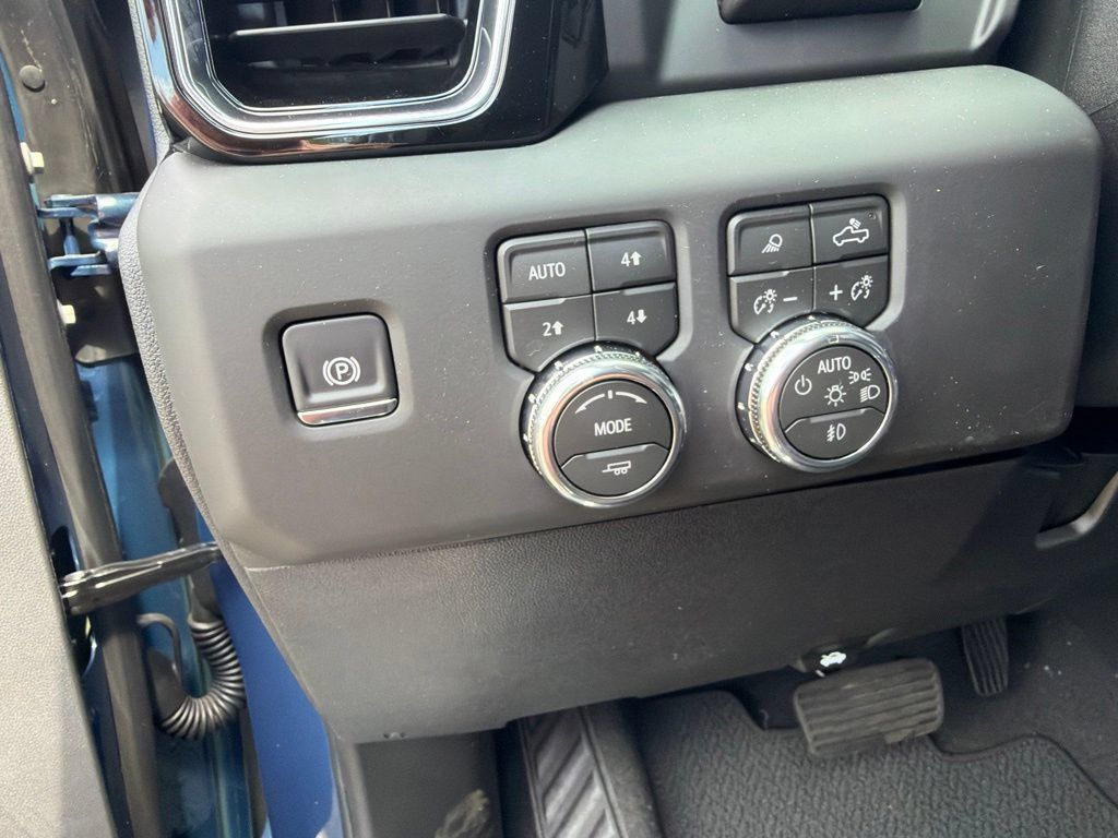 New 2026 GMC Sierra 2500 Denali w/ Denali Reserve Package AWD/4WD image 22