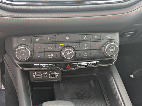 Used 2024 Dodge Durango R/T image 23