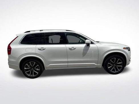 Used 2018 Volvo XC90 T5 Momentum w/ Convenience Package AWD/4WD image 6