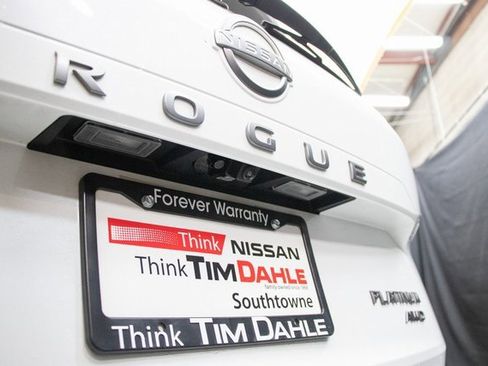 Used 2024 Nissan Rogue Platinum w/ Platinum Premium Package image 13