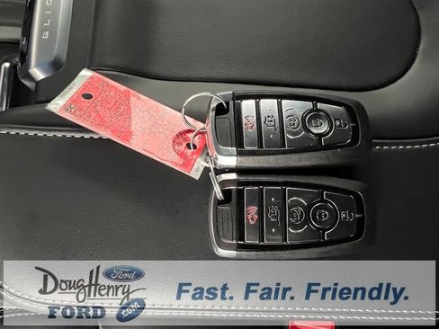 New 2025 Ford Expedition Max Platinum w/ Stealth Performance Package image 59