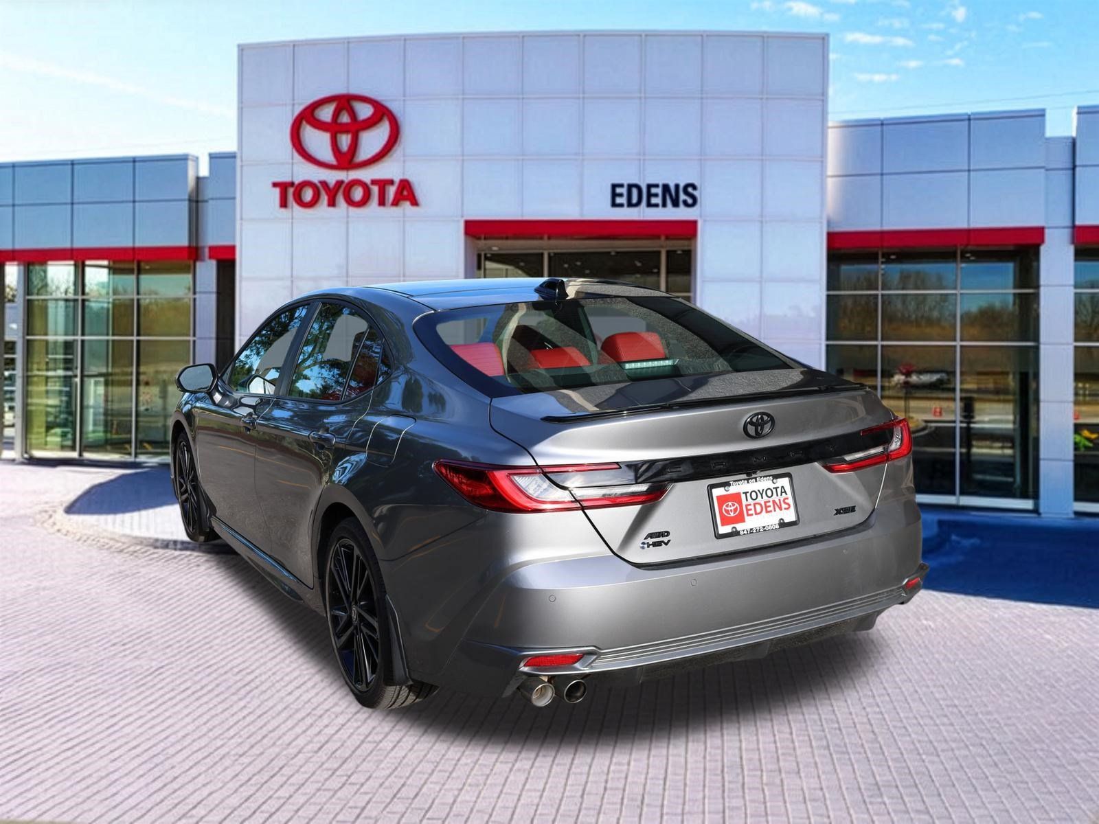 Used 2025 Toyota Camry XSE w/ Premium Plus Package AWD/4WD image 7