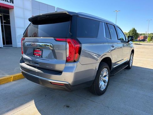 Used 2022 GMC Yukon SLT w/ SLT Premium Package AWD/4WD image 4