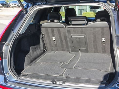 Used 2023 Volvo XC60 B5 Core w/ Climate Package image 24