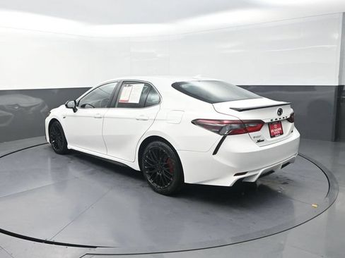 Used 2024 Toyota Camry SE FWD image 6