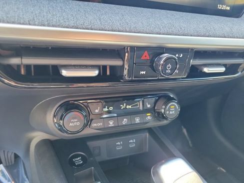 New 2026 Nissan Kicks SV w/ SV Premium Package FWD image 17
