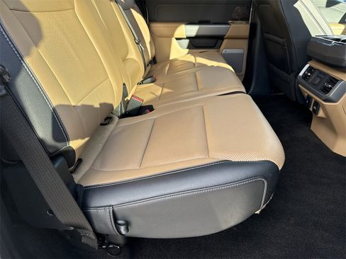 Used 2022 Ford F150 Lariat w/ Equipment Group 502A High image 16