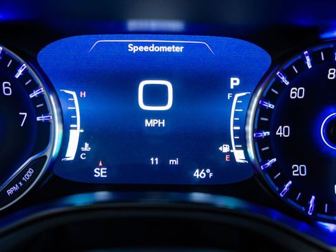 New 2026 Chrysler Pacifica Pinnacle image 38