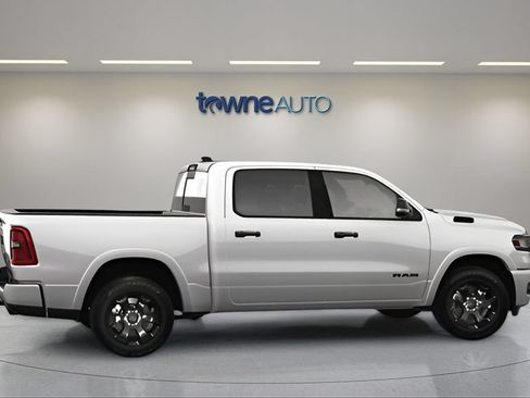 Used 2025 RAM 1500 Big Horn AWD/4WD image 17