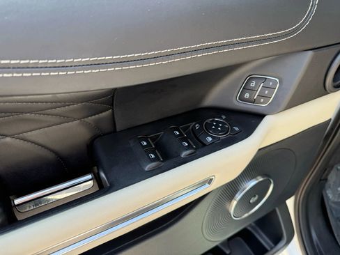 Used 2020 Ford Expedition Platinum image 14