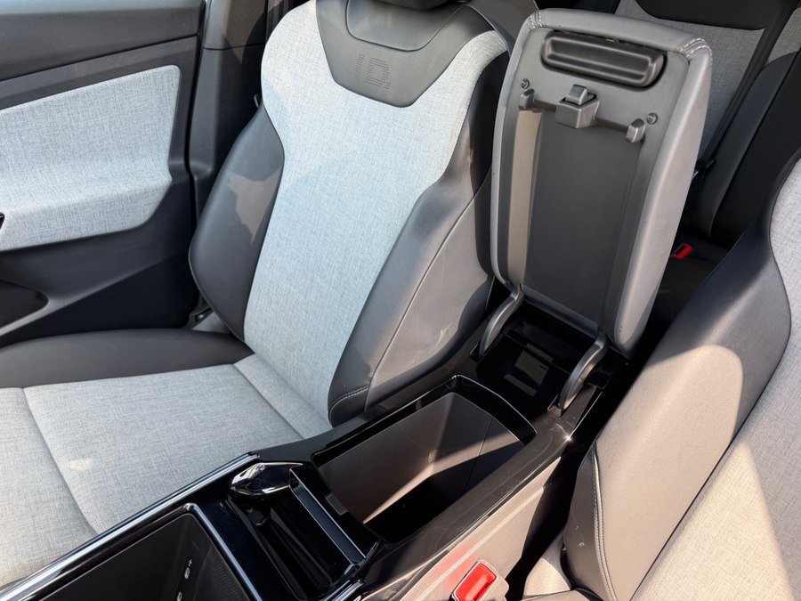 Used 2023 Volkswagen ID.4 Pro RWD image 27