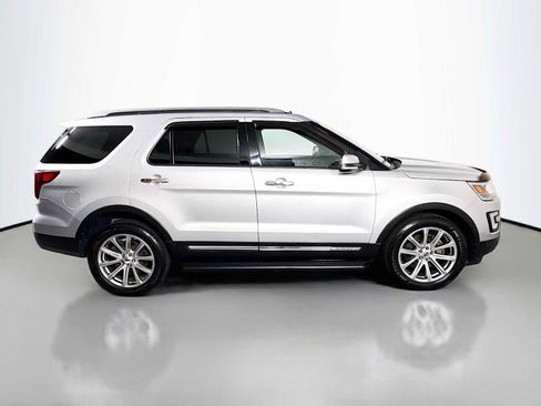 Used 2017 Ford Explorer Limited AWD/4WD image 8
