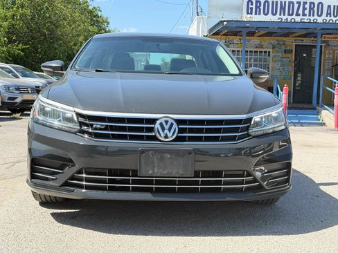 Used 2018 Volkswagen Passat 2.0T R-Line w/ R-Line Lighting Package FWD image 2