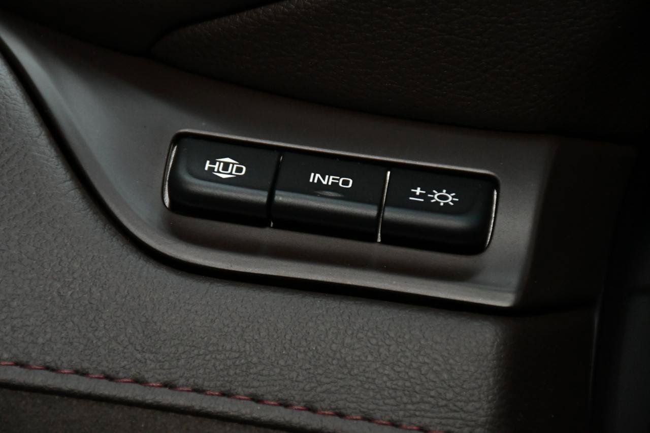 Used 2015 Cadillac Escalade Premium AWD/4WD image 23