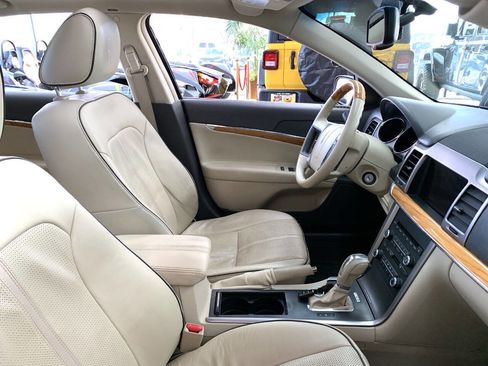 Used 2010 Lincoln MKZ Base 4dr Sedan image 8