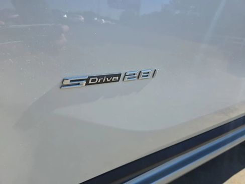 Used 2018 BMW X1 sDrive28i image 11