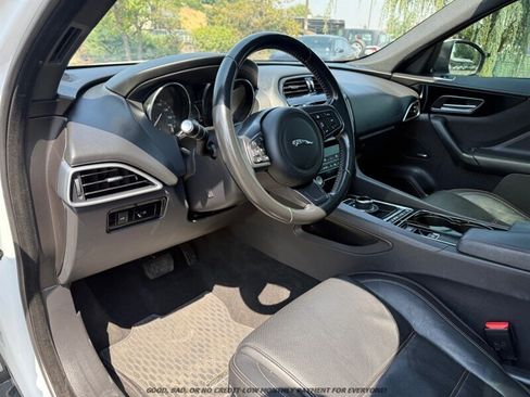 Used 2017 Jaguar F-PACE Prestige AWD/4WD image 10