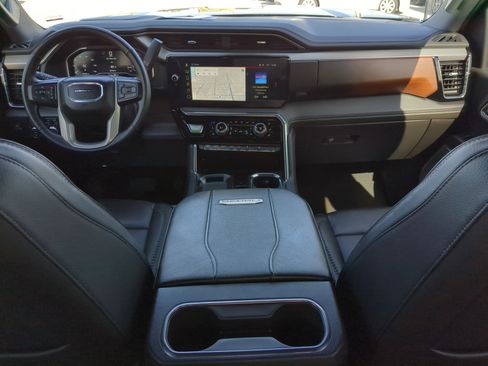 Certified 2024 GMC Sierra 2500 Denali w/ Denali Reserve Package image 12