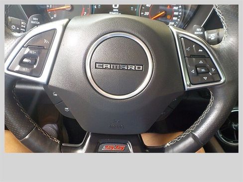 Used 2016 Chevrolet Camaro SS RWD image 22