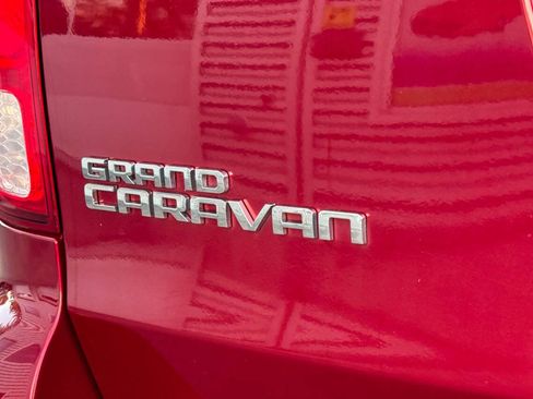 Used 2015 Dodge Grand Caravan R/T w/ Driver Convenience Group FWD image 16