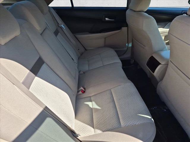Used 2014 Toyota Camry LE FWD image 19