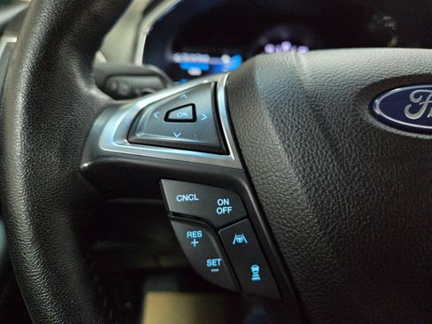 Used 2020 Ford Edge Titanium w/ Equipment Group 301A AWD/4WD image 31