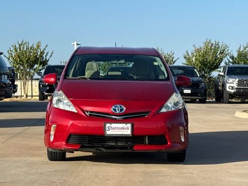 Used 2014 Toyota Prius V Three FWD image 2