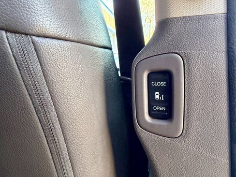Used 2017 Honda Odyssey EX-L image 50