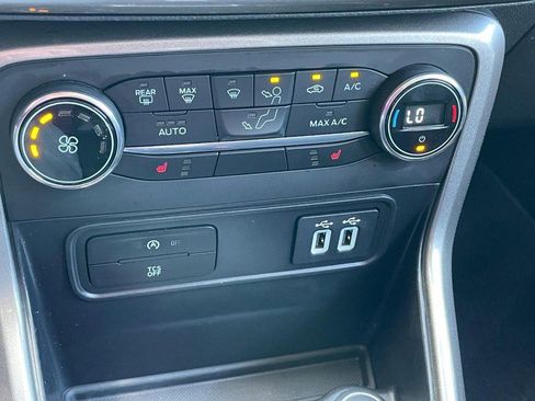 Used 2021 Ford EcoSport SE FWD image 40
