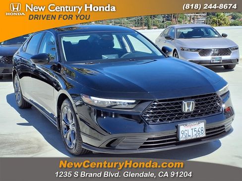 Used 2023 Honda Accord EX image 3