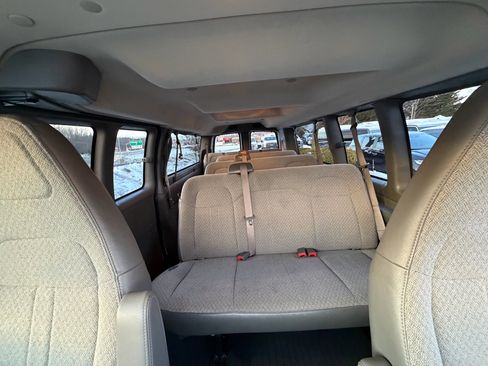 Used 2023 Chevrolet Express 3500 LS image 15