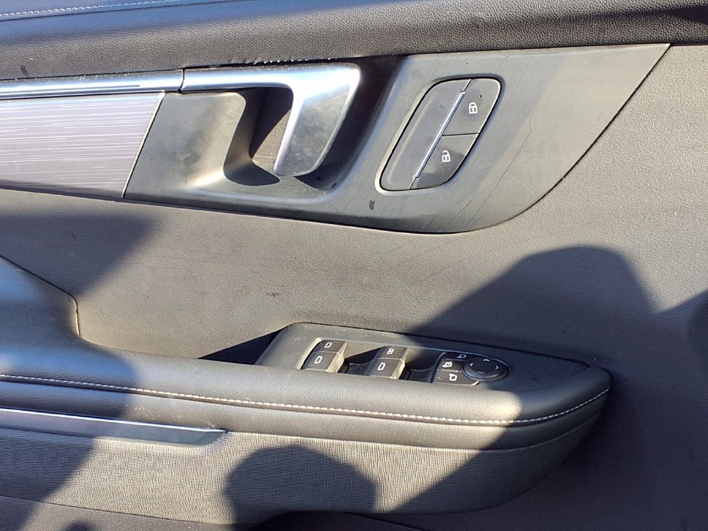 Used 2025 Buick Enclave Preferred FWD image 23
