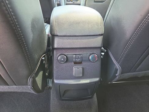 Used 2019 Ford Explorer XLT w/ Equipment Group 202A FWD image 23