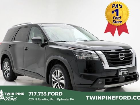 Used 2022 Nissan Pathfinder SL image 1