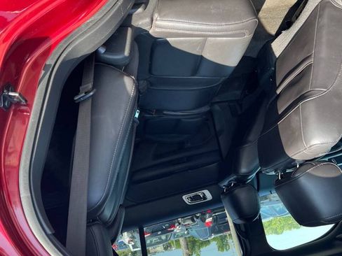 Used 2013 Ford Explorer XLT AWD/4WD image 11