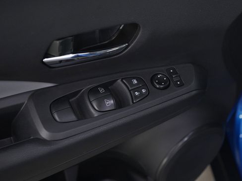 Used 2023 Nissan Kicks SR w/ SR Premium Package image 18