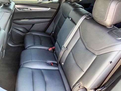 Used 2023 Cadillac XT6 Luxury image 38