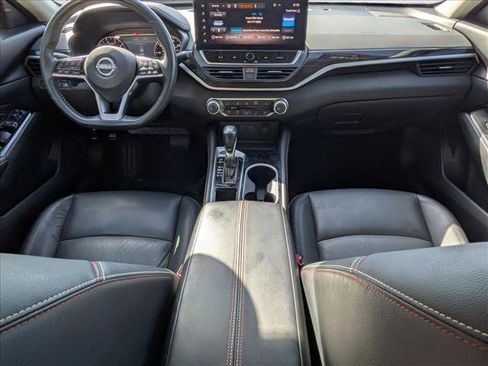 Used 2023 Nissan Altima 2.5 SR w/ SR Premium Package FWD image 17