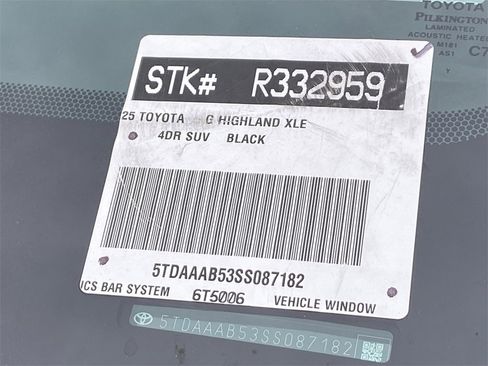 Certified 2025 Toyota Grand Highlander XLE image 36